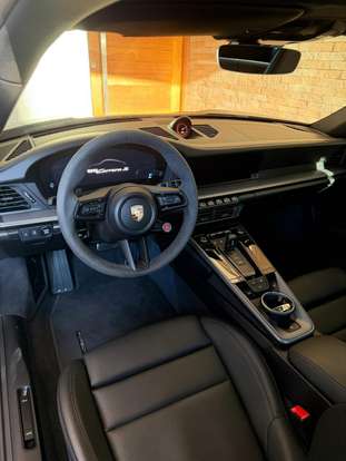 PORSCHE-911-2025