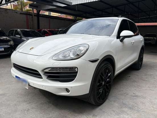 PORSCHE-CAYENNE-2011