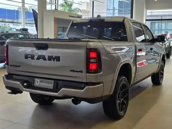 RAM-1500-3.0 HURRICANE 6 BITURBO GASOLINA LARAMIE NIGHT EDITION CD 4X4 AUTOMÁTICO RAM-1500-2025