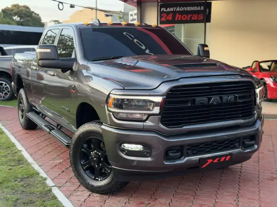 RAM 2500 6.7 I6 TURBO DIESEL LARAMIE NIGHT EDITION CD 4X4 AUTOMÁTICO