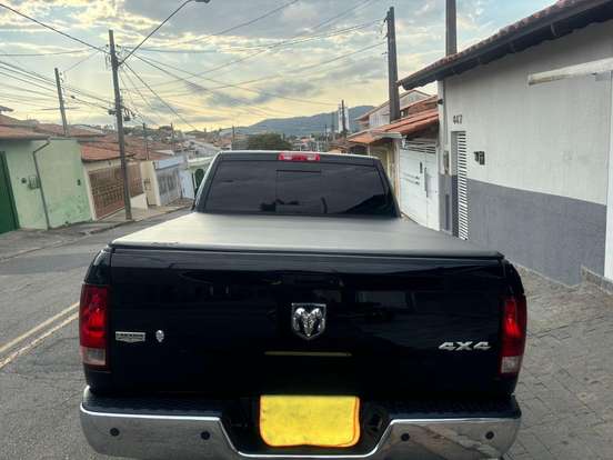 RAM-2500-6.7 LARAMIE 4X4 CD I6 TURBO DIESEL 4P AUTOMÁTICO RAM-2500-2011