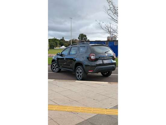RENAULT-DUSTER-2022