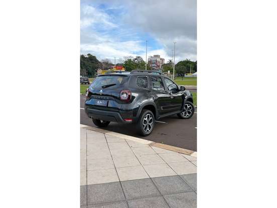 RENAULT-DUSTER-2022