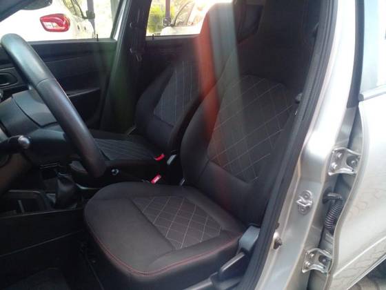 /en/city/cate-car-used-car/renault-kwid-2025-1-0-12v-sce-flex-zen-manual-50316965512873984/-8