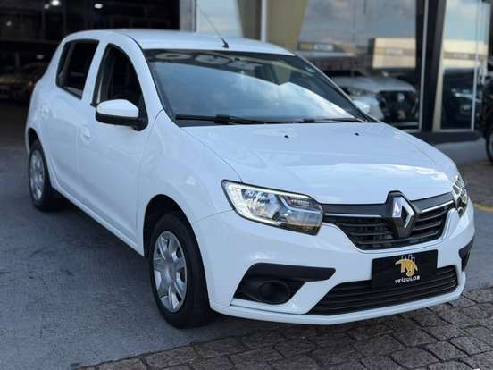 RENAULT-SANDERO-2020