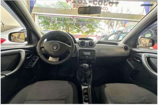 RENAULT-DUSTER-2014