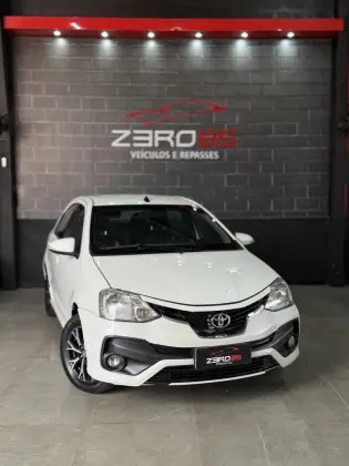 TOYOTA ETIOS 1.5 PLATINUM SEDAN 16V FLEX 4P AUTOMÁTICO