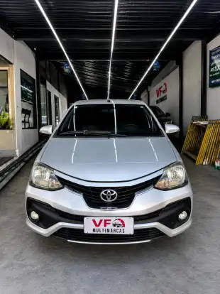 TOYOTA-ETIOS-2017