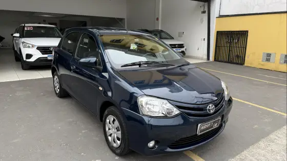 TOYOTA ETIOS 1.5 XLS 16V FLEX 4P MANUAL TOYOTA ETIOS 1.5 XLS 16V FLEX 4P MANUAL