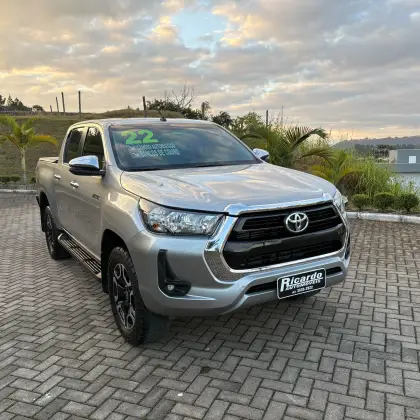TOYOTA HILUX 2.8 D-4D TURBO DIESEL CD SRV 4X4 AUTOMÁTICO TOYOTA HILUX 2.8 D-4D TURBO DIESEL CD SRV 4X4 AUTOMÁTICO