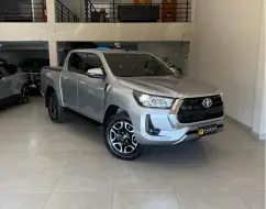 TOYOTA HILUX 2.8 D-4D TURBO DIESEL CD SRV 4X4 AUTOMÁTICO TOYOTA HILUX 2.8 D-4D TURBO DIESEL CD SRV 4X4 AUTOMÁTICO