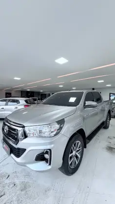 TOYOTA HILUX 2.8 SRV 4X4 CD 16V DIESEL 4P AUTOMÁTICO