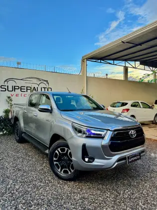 TOYOTA HILUX 2.8 SRV 4X4 CD 16V DIESEL 4P AUTOMÁTICO TOYOTA HILUX 2.8 SRV 4X4 CD 16V DIESEL 4P AUTOMÁTICO