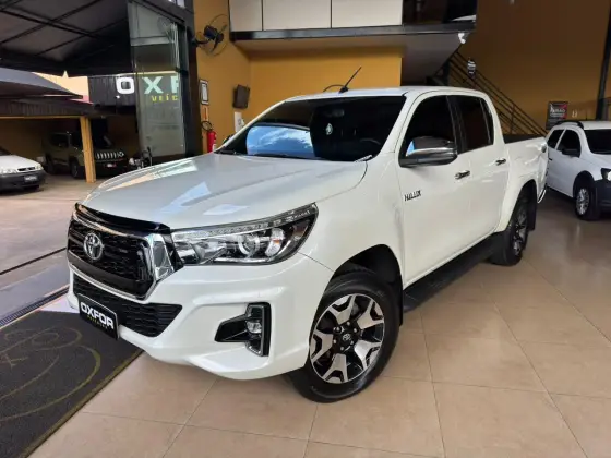 TOYOTA HILUX 2.8 SRX 4X4 CD 16V DIESEL 4P AUTOMÁTICO