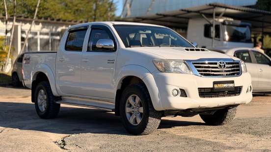 TOYOTA-HILUX-2.7 SRV 4X4 CD 16V FLEX 4P AUTOMÁTICO TOYOTA-HILUX-2013