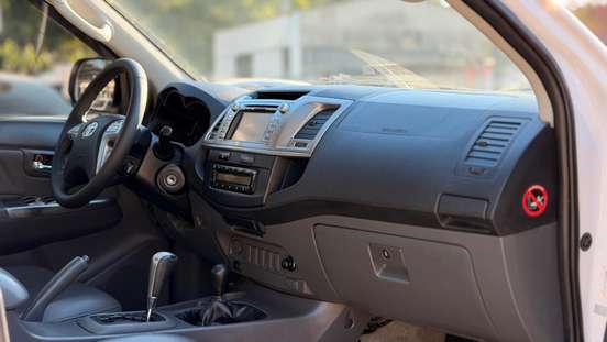 TOYOTA-HILUX-2013