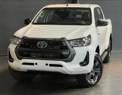 TOYOTA HILUX 2.8 D-4D TURBO DIESEL CD SR 4X4 AUTOMÁTICO TOYOTA HILUX 2.8 D-4D TURBO DIESEL CD SR 4X4 AUTOMÁTICO
