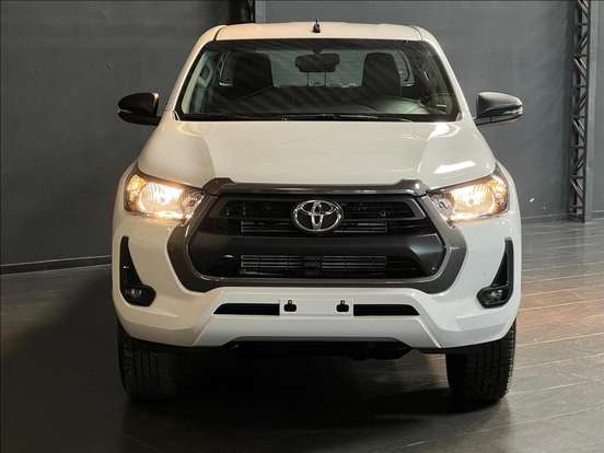 TOYOTA-HILUX-2.8 D-4D TURBO DIESEL CD SR 4X4 AUTOMÁTICO TOYOTA-HILUX-2026