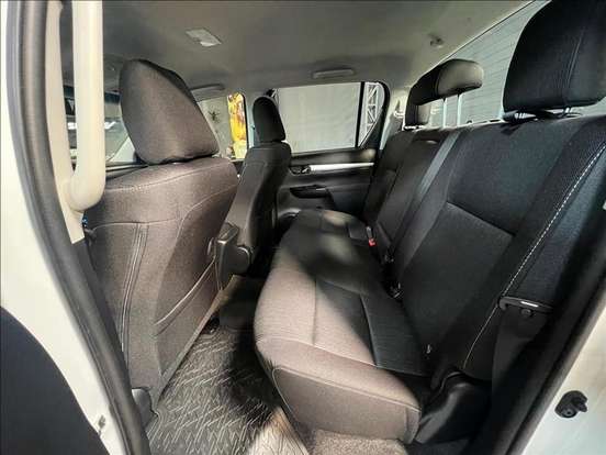 TOYOTA-HILUX-2.8 D-4D TURBO DIESEL CD SR 4X4 AUTOMÁTICO TOYOTA-HILUX-2026