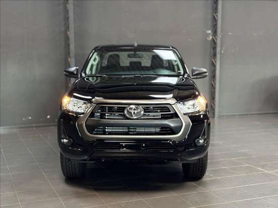 TOYOTA-HILUX-2.8 D-4D TURBO DIESEL CD SR 4X4 AUTOMÁTICO TOYOTA-HILUX-2026