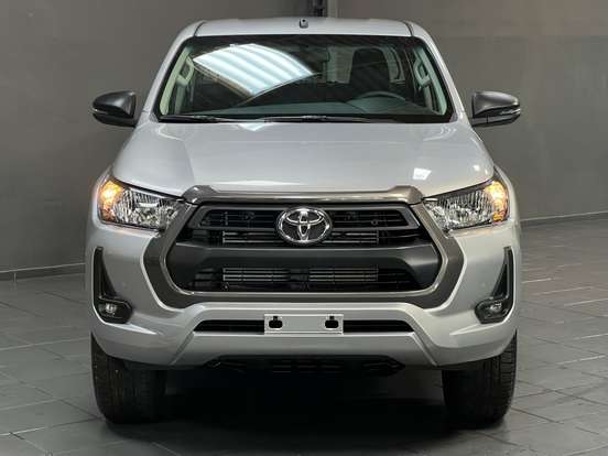 TOYOTA-HILUX-2026