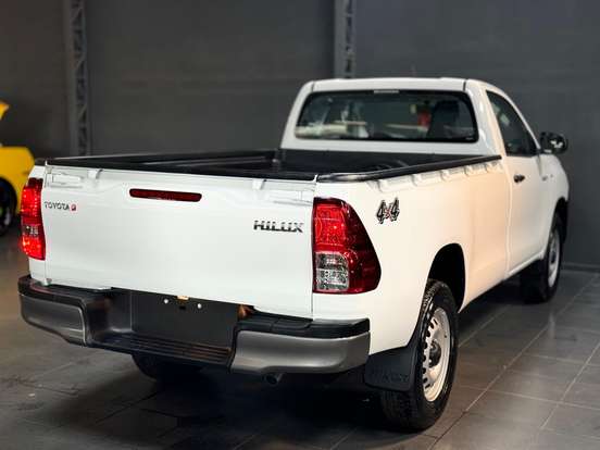 TOYOTA-HILUX-2026
