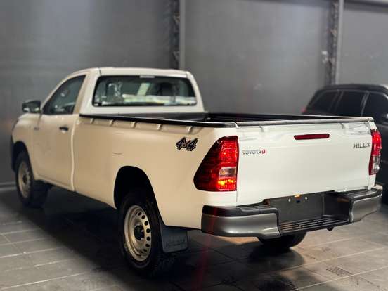 TOYOTA-HILUX-2026