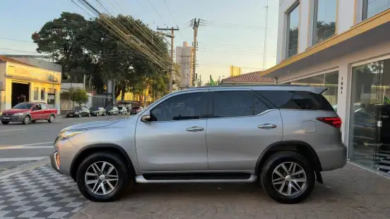 TOYOTA-HILUX SW4-2016