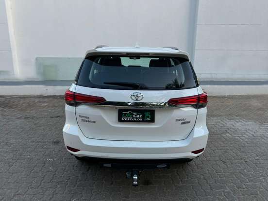 TOYOTA-HILUX SW4-2021