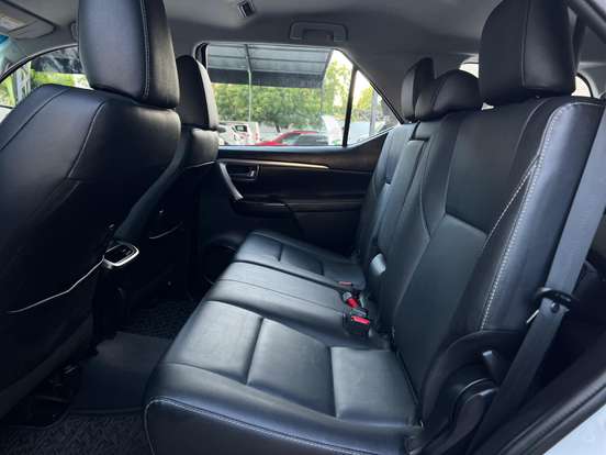 TOYOTA-HILUX SW4-2021