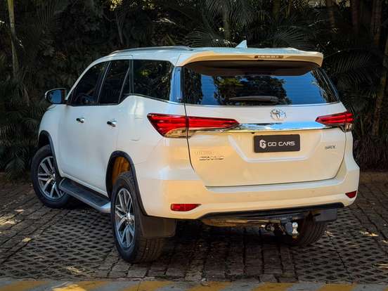 TOYOTA-HILUX SW4-2020