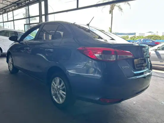 TOYOTA-YARIS-2019