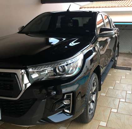 TOYOTA-HILUX-2019
