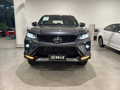 TOYOTA HILUX SW4 2.8 D-4D TURBO DIESEL DIAMOND 7L 4X4 AUTOMÁTICO