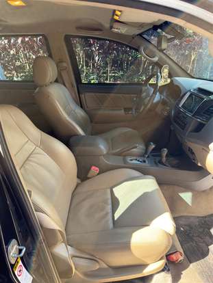 TOYOTA-HILUX SW4-2013