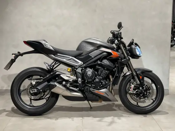 TRIUMPH STREET TRIPLE 765 RS TRIUMPH STREET TRIPLE 765 RS