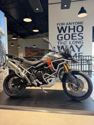TRIUMPH TIGER 900 DESERT EDITION TRIUMPH TIGER 900 DESERT EDITION