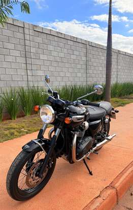 TRIUMPH-BONNEVILLE T100 900 TRIUMPH-BONNEVILLE T100 900-2022