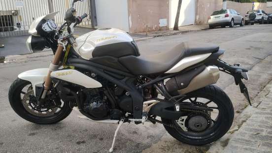 TRIUMPH-SPEED TRIPLE-2014