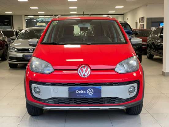 VOLKSWAGEN-CROSS UP-2015