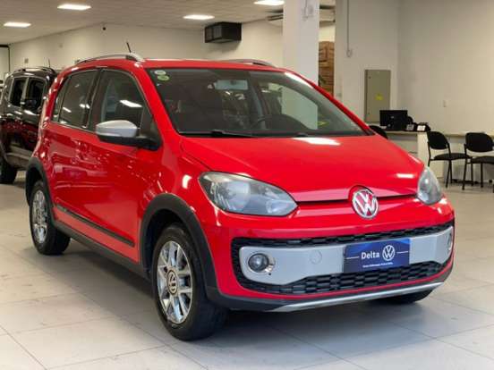 VOLKSWAGEN-CROSS UP-2015