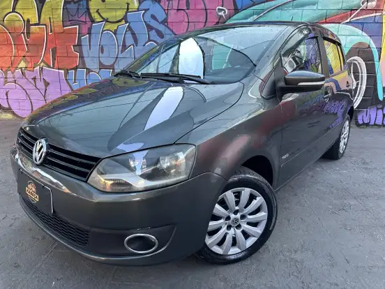 VOLKSWAGEN-FOX-2012