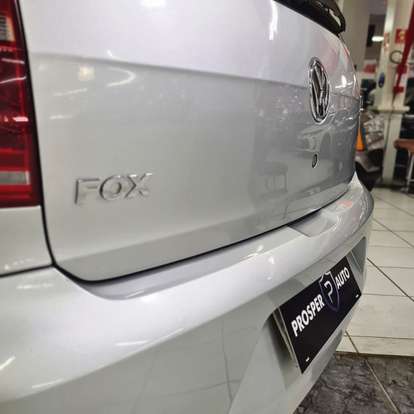 VOLKSWAGEN-FOX-2012