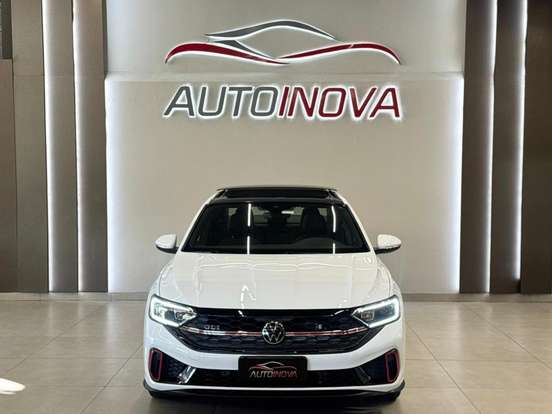 VOLKSWAGEN-JETTA-2022