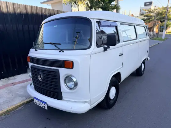 VOLKSWAGEN KOMBI 1.4 MI STD LOTAÇÃO 8V FLEX 3P MANUAL