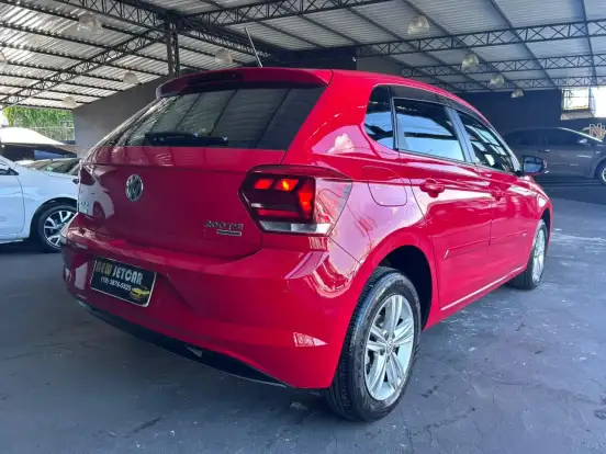 VOLKSWAGEN-POLO-2018