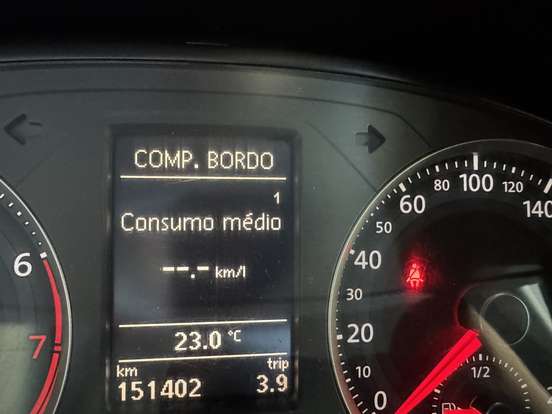VOLKSWAGEN-SAVEIRO-2016