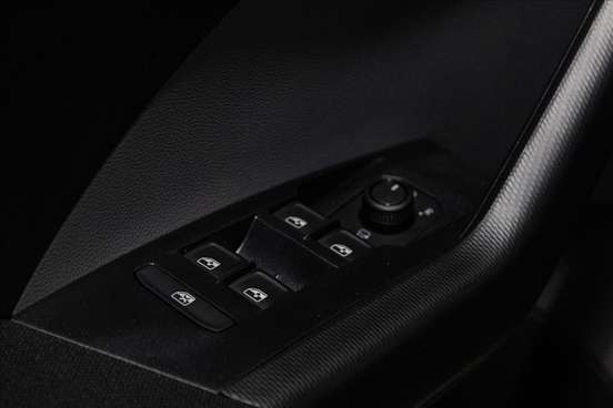 VOLKSWAGEN-T-CROSS-2026