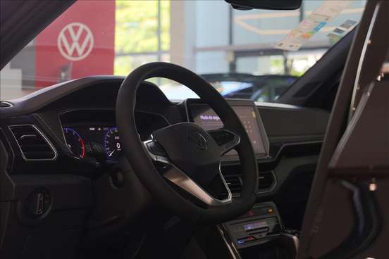 VOLKSWAGEN-T-CROSS-2026