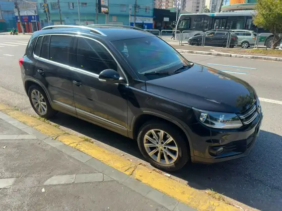 VOLKSWAGEN TIGUAN 2.0 TSI 16V TURBO GASOLINA 4P TIPTRONIC VOLKSWAGEN TIGUAN 2.0 TSI 16V TURBO GASOLINA 4P TIPTRONIC